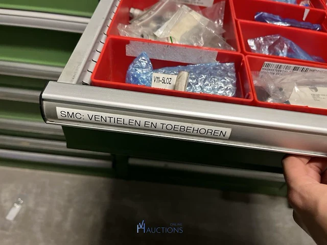 Partij persluchtregeling, ventielen en meetcomponenten - afbeelding 9 van  218
