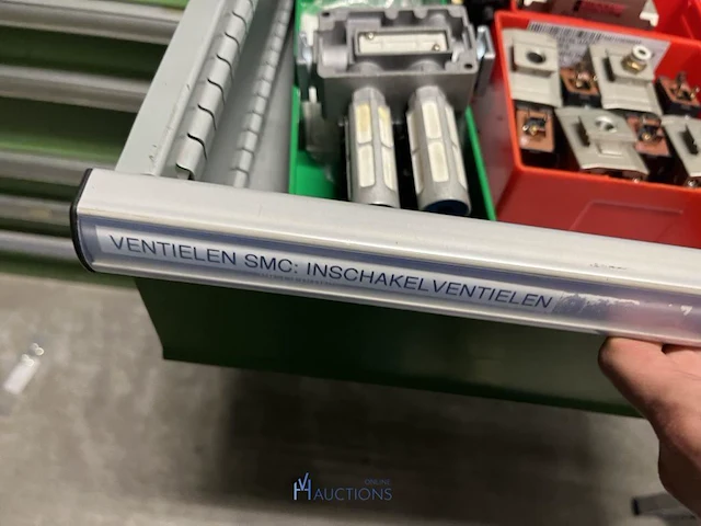 Partij persluchtregeling, ventielen en meetcomponenten - afbeelding 28 van  218