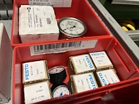 Partij persluchtregeling, ventielen en meetcomponenten - afbeelding 95 van  218