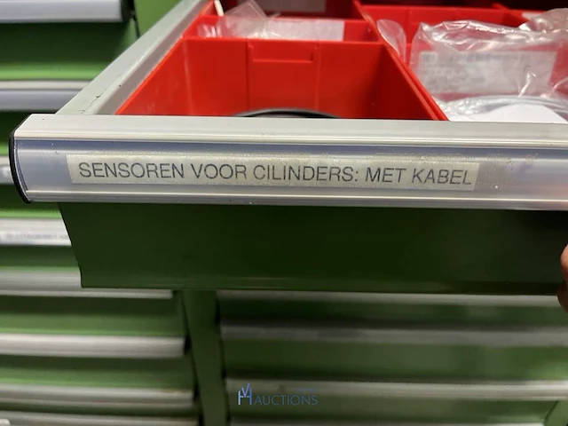 Partij persluchtregeling, ventielen en meetcomponenten - afbeelding 150 van  218