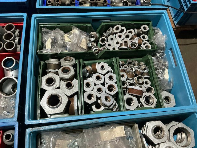 Partij pijpfitting materiaal - afbeelding 11 van  11