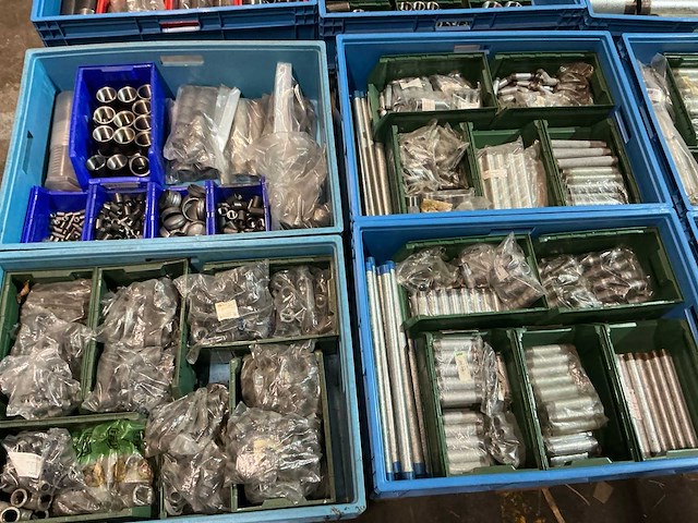 Partij pijpfitting materiaal - afbeelding 3 van  10