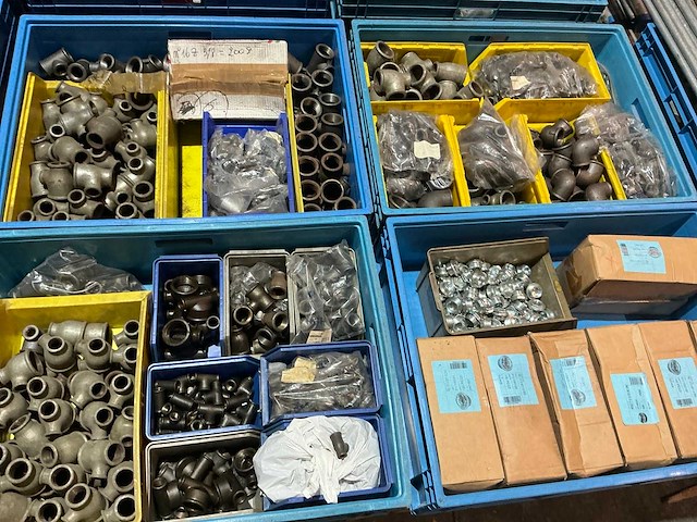 Partij pijpfitting materiaal - afbeelding 6 van  12