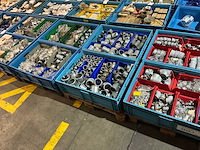 Partij pijpfitting materiaal - afbeelding 1 van  11