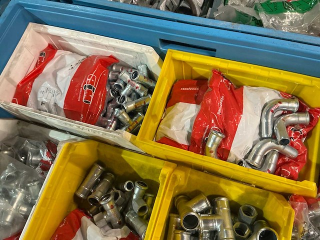 Partij pijpfitting materiaal - afbeelding 4 van  12