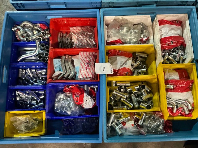Partij pijpfitting materiaal - afbeelding 1 van  12