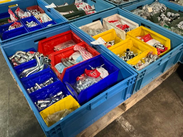 Partij pijpfitting materiaal - afbeelding 5 van  12