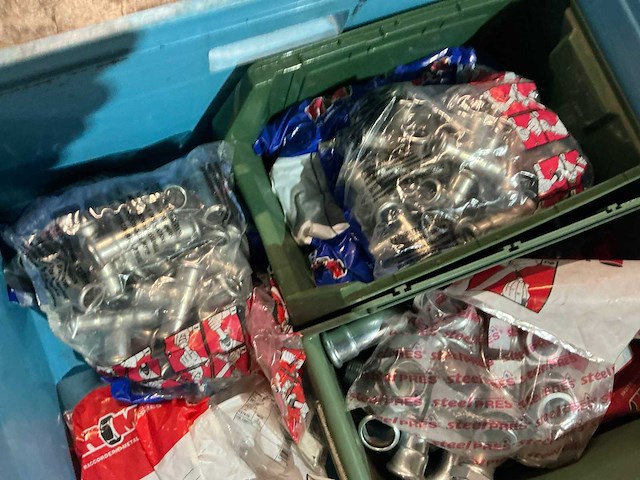 Partij pijpfitting materiaal - afbeelding 7 van  10