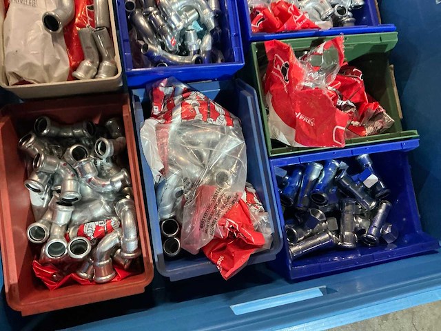 Partij pijpfitting materiaal - afbeelding 9 van  10