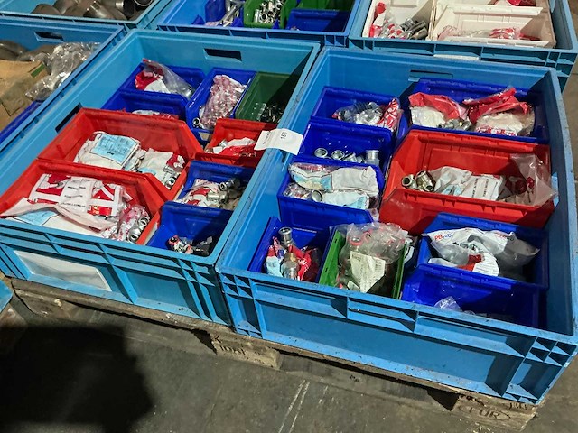 Partij pijpfitting materiaal - afbeelding 11 van  15