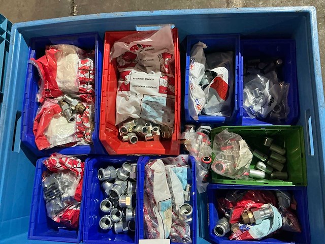 Partij pijpfitting materiaal - afbeelding 12 van  15