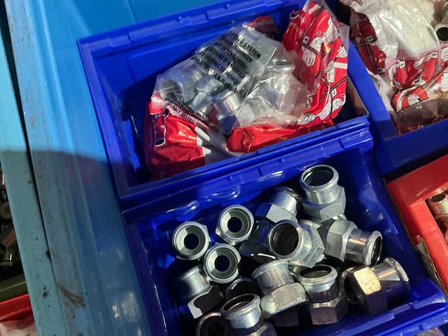 Partij pijpfitting materiaal - afbeelding 6 van  15