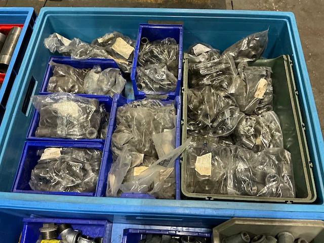 Partij pijpfitting materiaal - afbeelding 3 van  7