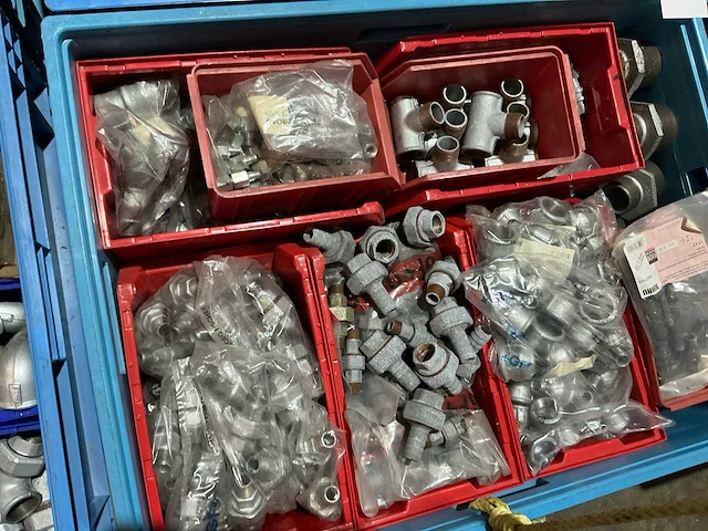 Partij pijpfitting materiaal - afbeelding 7 van  11