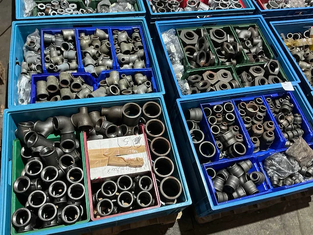 Partij pijpfitting materiaal - afbeelding 5 van  12