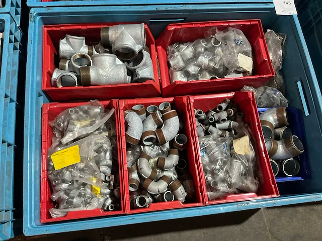 Partij pijpfitting materiaal - afbeelding 2 van  11