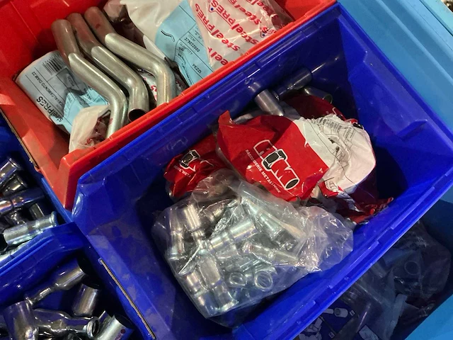 Partij pijpfitting materiaal - afbeelding 11 van  12