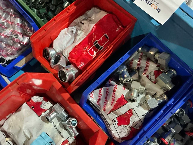 Partij pijpfitting materiaal - afbeelding 4 van  15