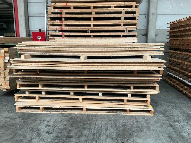 Partij plaatmateriaal en bouwhout - afbeelding 2 van  4