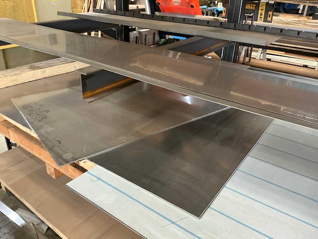 Partij plaatstaal en profielen - afbeelding 6 van  8