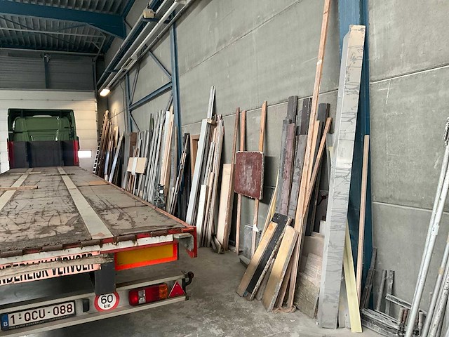 Partij planken en alu profielen - afbeelding 1 van  12