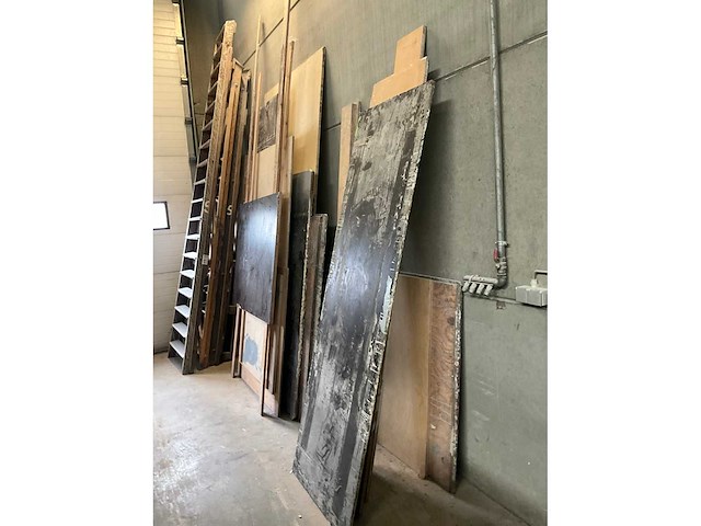 Partij planken en alu profielen - afbeelding 12 van  12