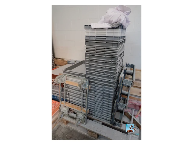 Partij plastic bakken - afbeelding 9 van  12