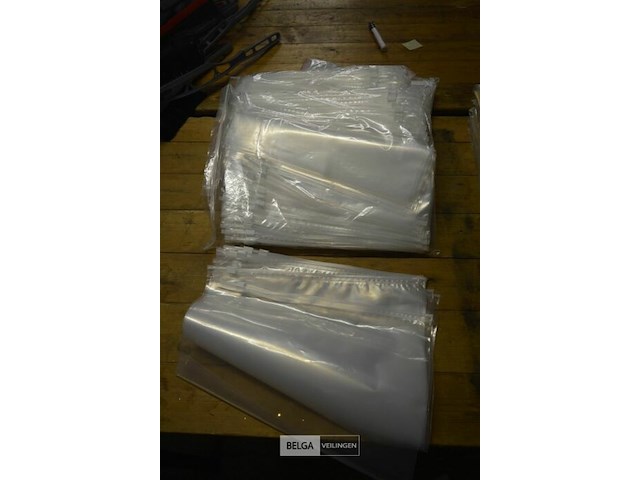 Partij plastieken zakjes met sluiting - afbeelding 1 van  3