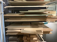 Partij platen en houten planken - afbeelding 2 van  10