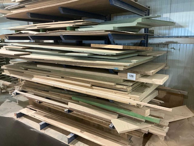 Partij platen en houten planken - afbeelding 5 van  10
