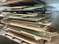 Partij platen en houten planken - afbeelding 5 van  10