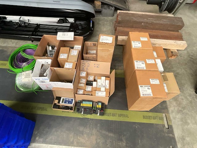 Partij plc materialen en automatiseringscomponenten – industrieel - afbeelding 1 van  3