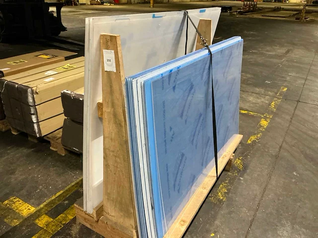 Partij plexi platen - afbeelding 1 van  5