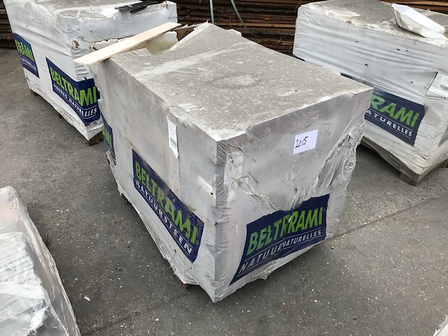 Partij plinten 166 lm - afbeelding 2 van  3