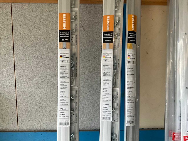 Partij plinten, afdeklijsten en overgangsprofielen - afbeelding 17 van  17