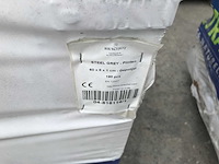 Partij plinten ca. 114 lm natuursteen ca. 9,12 m2 - afbeelding 3 van  3