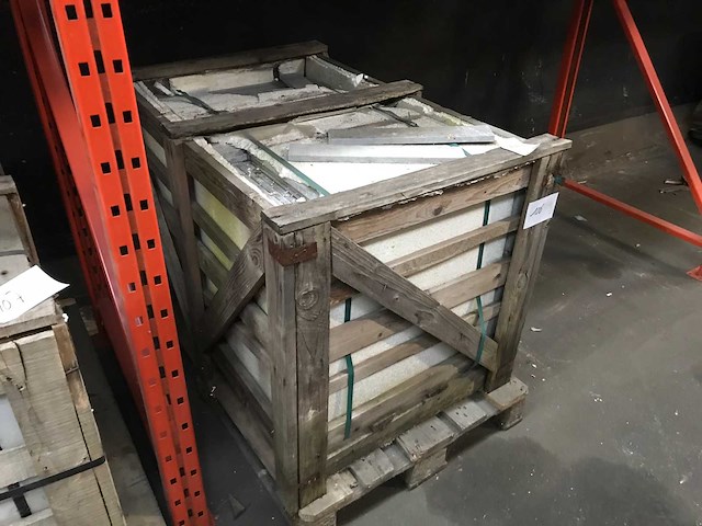 Partij plinten ca. 250 lm - afbeelding 2 van  2