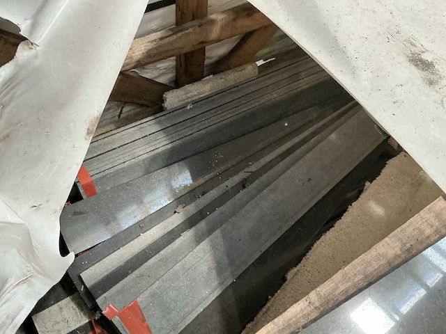 Partij plinten - afbeelding 4 van  5