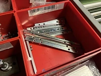 Partij pneumatische draaicilinders, grijpers en klemunits - afbeelding 11 van  175