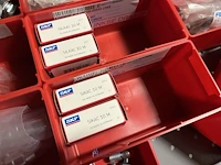 Partij pneumatische draaicilinders, grijpers en klemunits - afbeelding 31 van  175