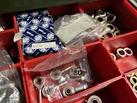 Partij pneumatische draaicilinders, grijpers en klemunits - afbeelding 33 van  175