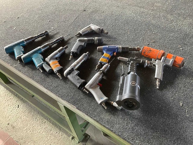 Partij pneumatische gereedschap - afbeelding 1 van  3