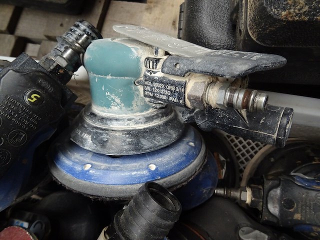 Partij pneumatische schuurmachines - afbeelding 2 van  7