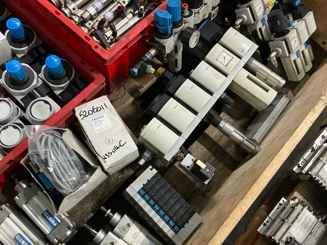 Partij pneumatische spare parts - afbeelding 6 van  6