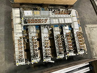 Partij pneumatische ventieleilanden - afbeelding 1 van  6