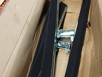 Partij poetsgrief (oa trekkers, borstels harde en zacht, vuilblik,…) - afbeelding 8 van  9