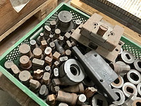 Partij ponsen- en matrijzen onderdelen - afbeelding 3 van  3