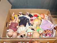 Partij poppen - afbeelding 3 van  7