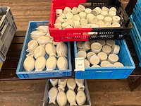 Partij porselein potjes en schoteltjes - afbeelding 1 van  5