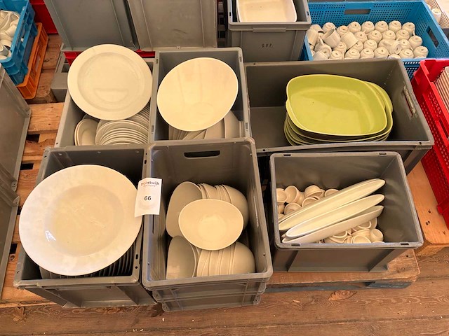 Partij porselein - afbeelding 1 van  9